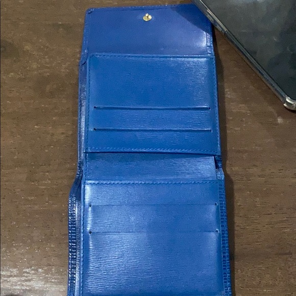 Pre-love Epi LV bi-fold wallet - Picture 6 of 10